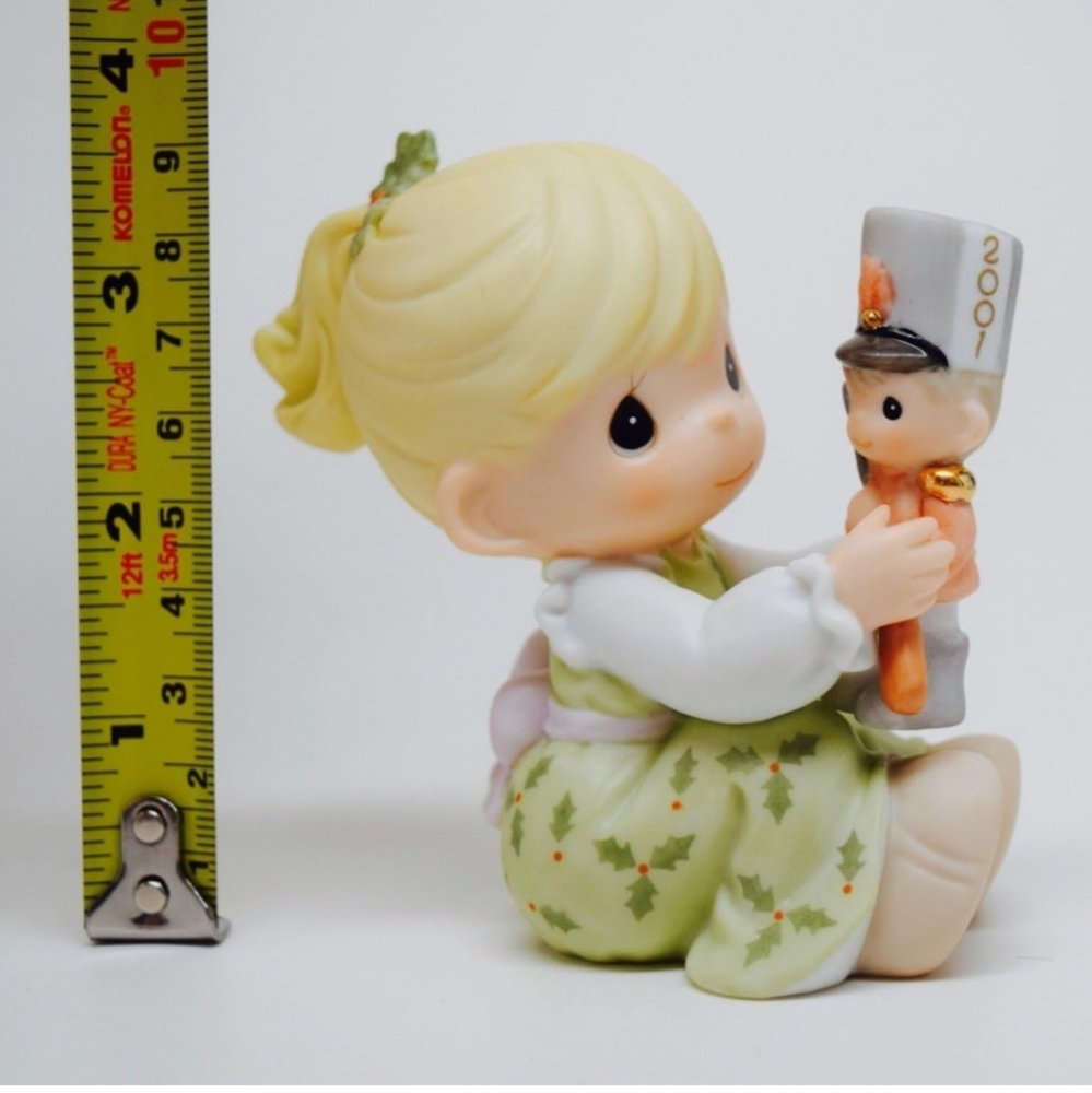 Precious Moments 2001 May Your Christmas Begin With A Bang 877433